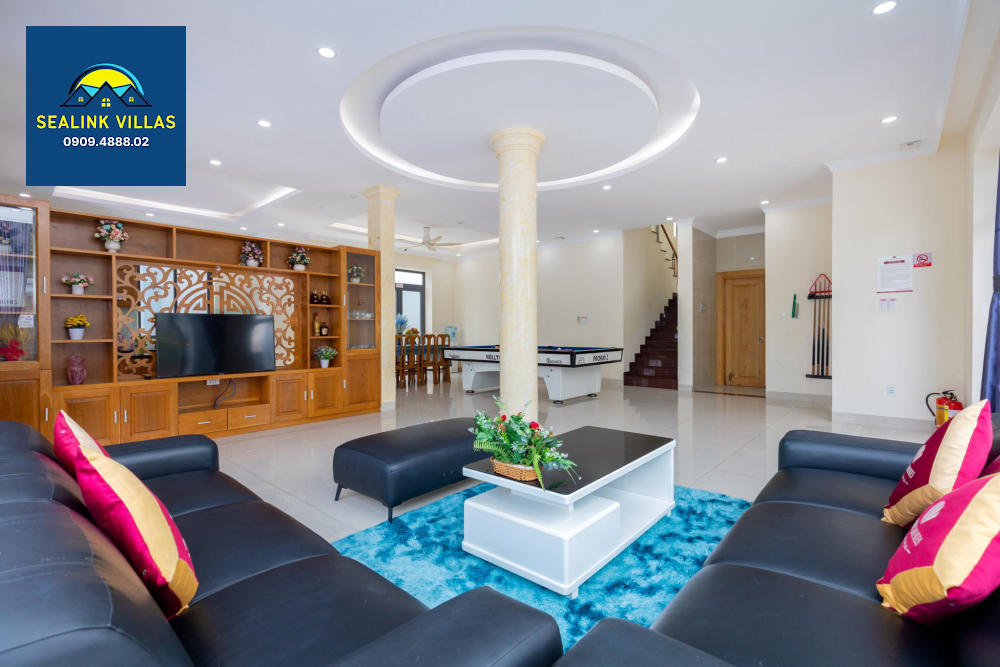 Khách nhận nhà từ 14h và trả nhà trước 12h trưa hôm sau.